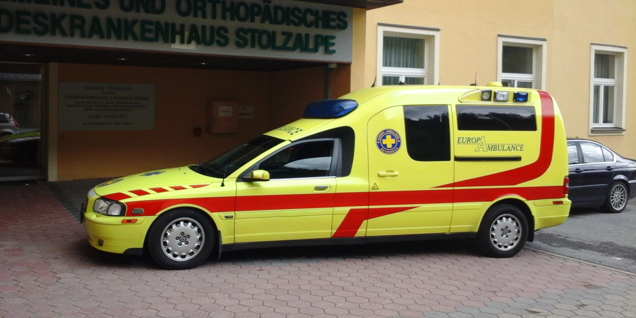 europa ambulance cars